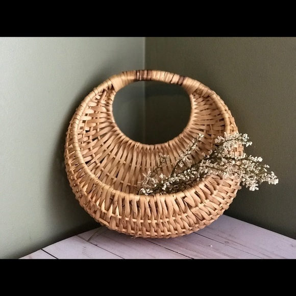 Vintage Other - Wicker wall hanging basket
